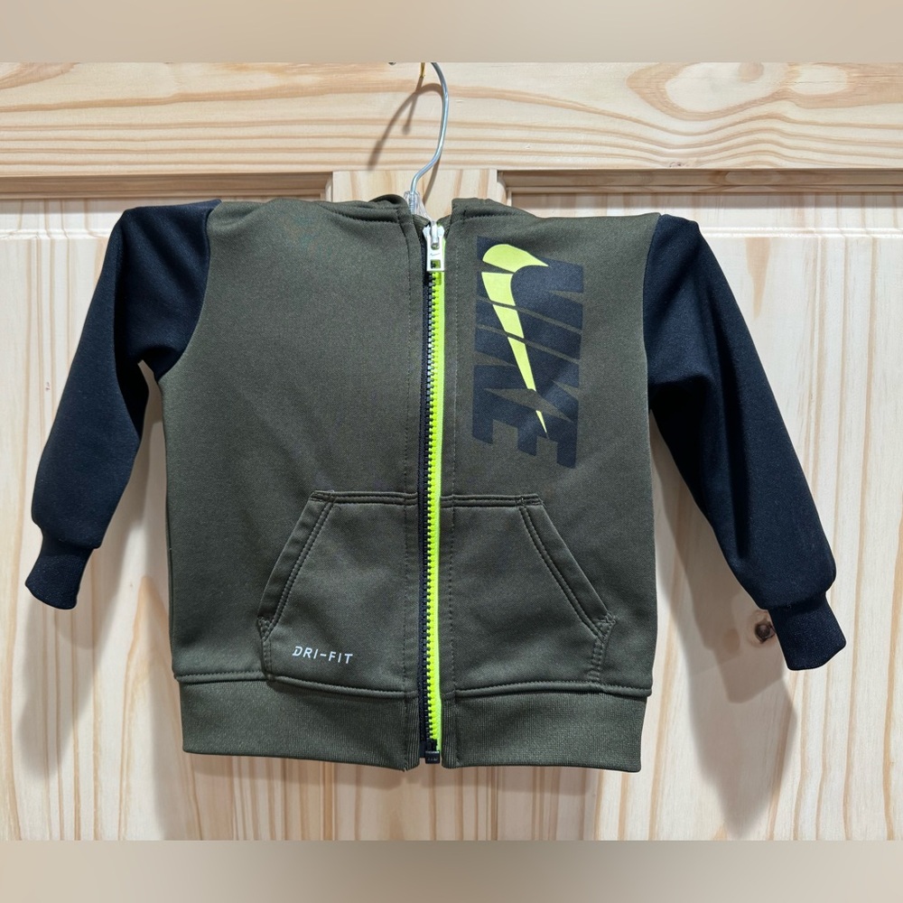 Infant Nike Dri-Fit Zip Jacket with Hood 12 Month